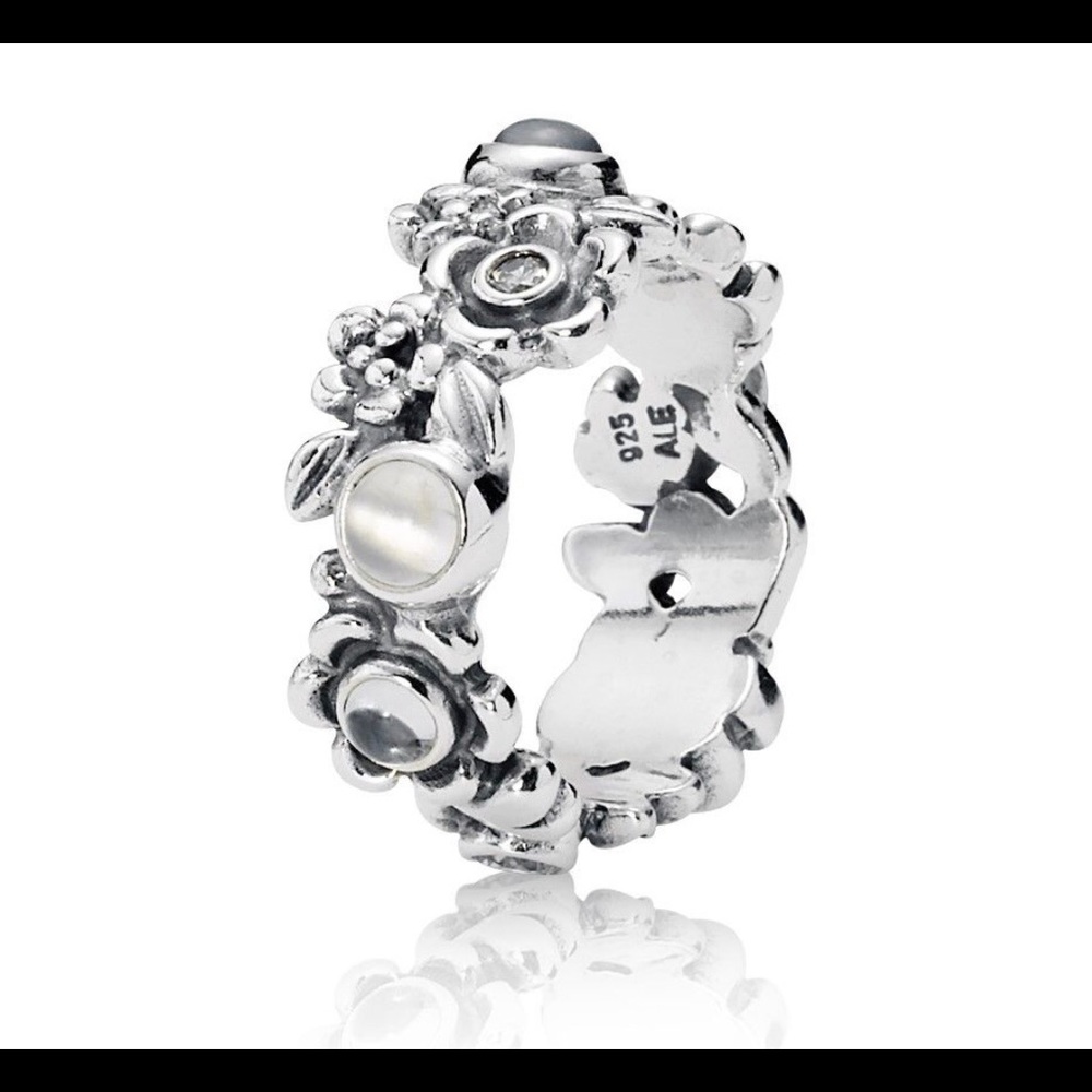 Pandora eternity flower unique ring
